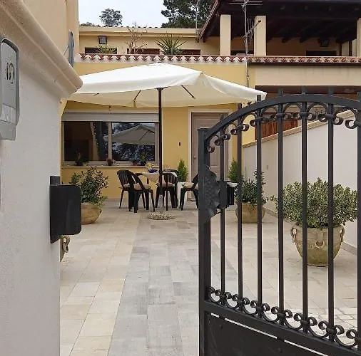 Дом отдыха Capri 53 *