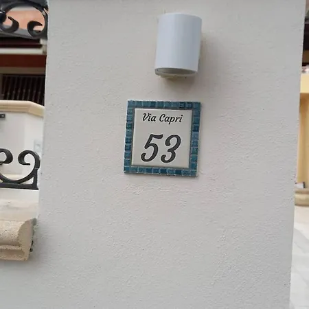 Feriehus Capri 53 Àrbatax